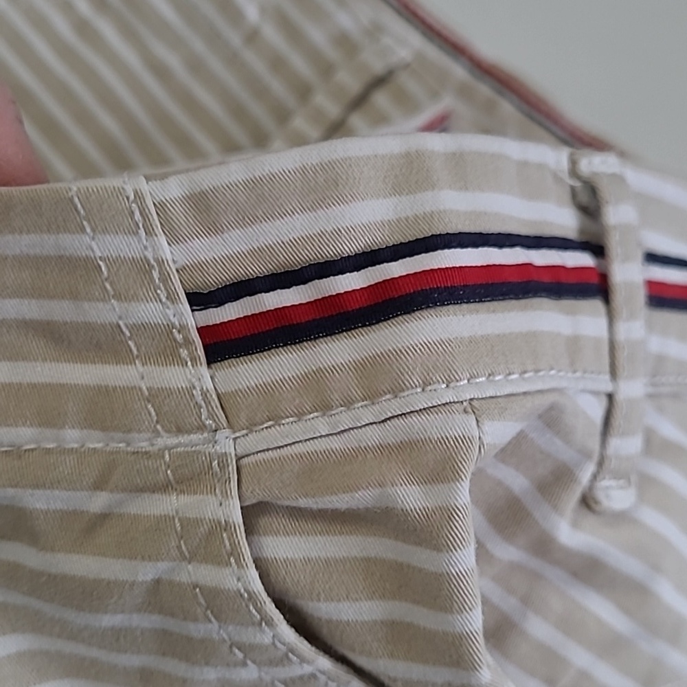 Tommy Hilfiger Khaki & White Striped Classic Stretch Shorts size 6 - Picture 3 of 9
